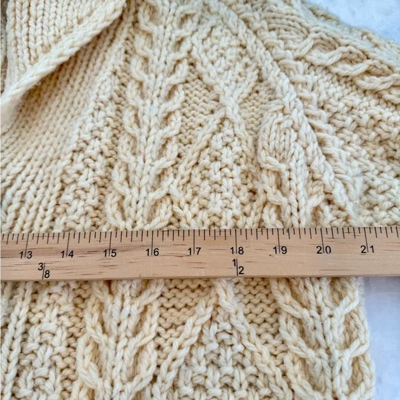 Cream Vintage Fisherman’s Cable Knit Women’s Sweater 100% Wool Italy